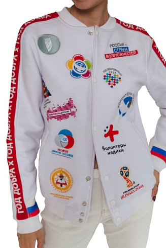 Бомбер на кнопках с отделкой