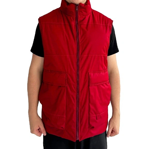Жилет без стежки с накладными объёмными карманами красный