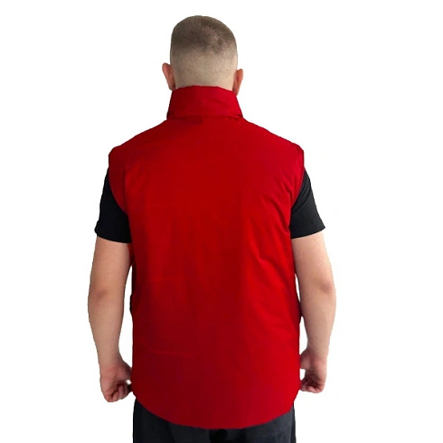 Жилет без стежки с накладными объёмными карманами красный